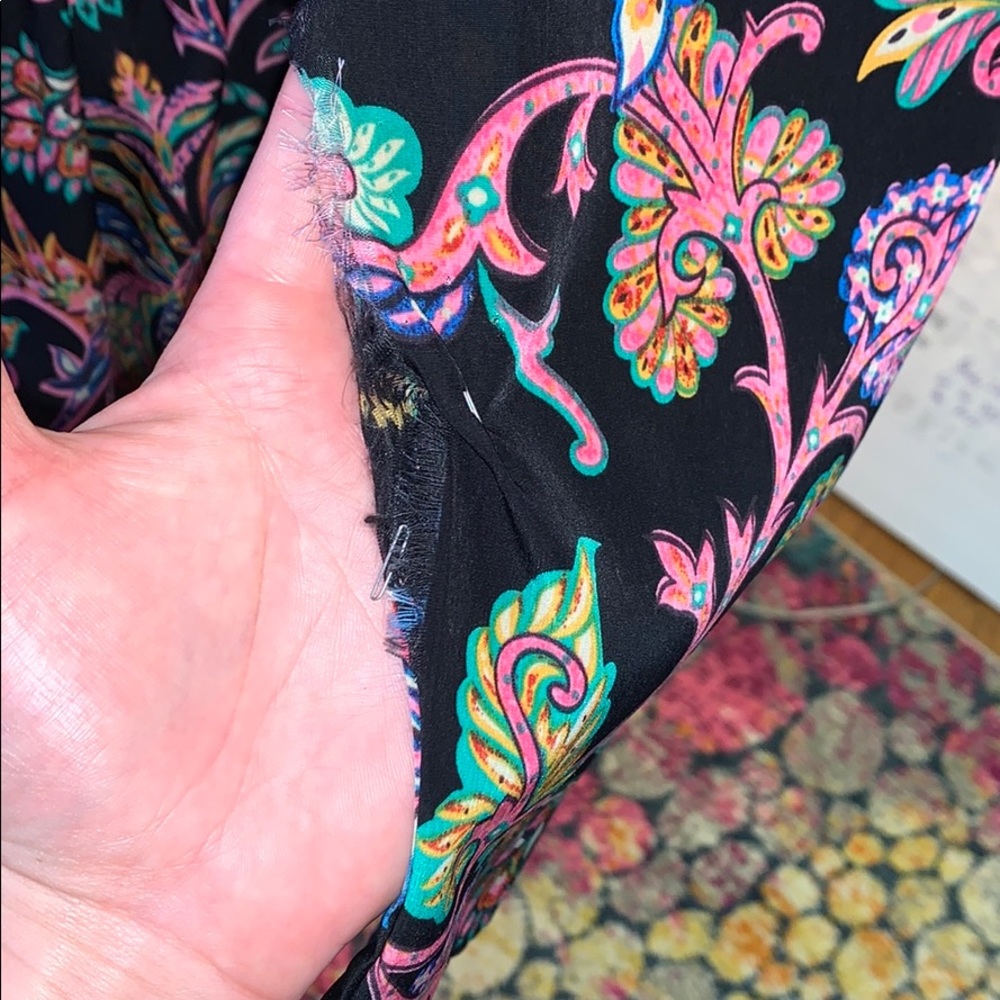 Beautiful patterned romper - Picture 6 of 6